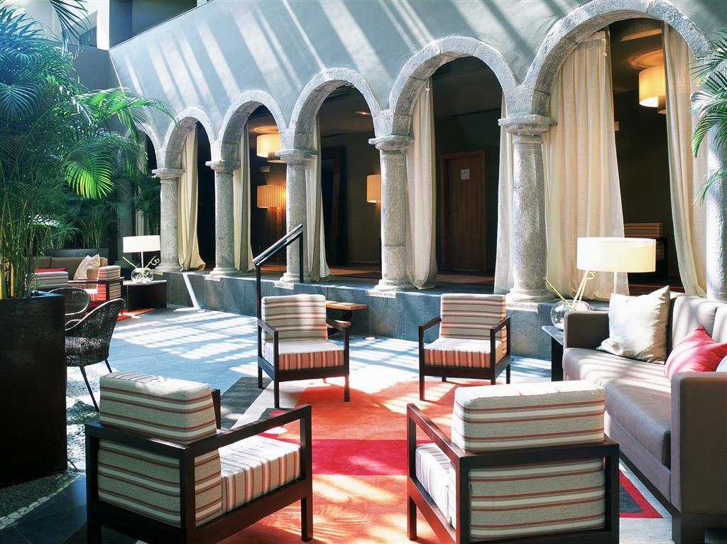 Parador De Ла Сеу д'Ургел Екстериор снимка
