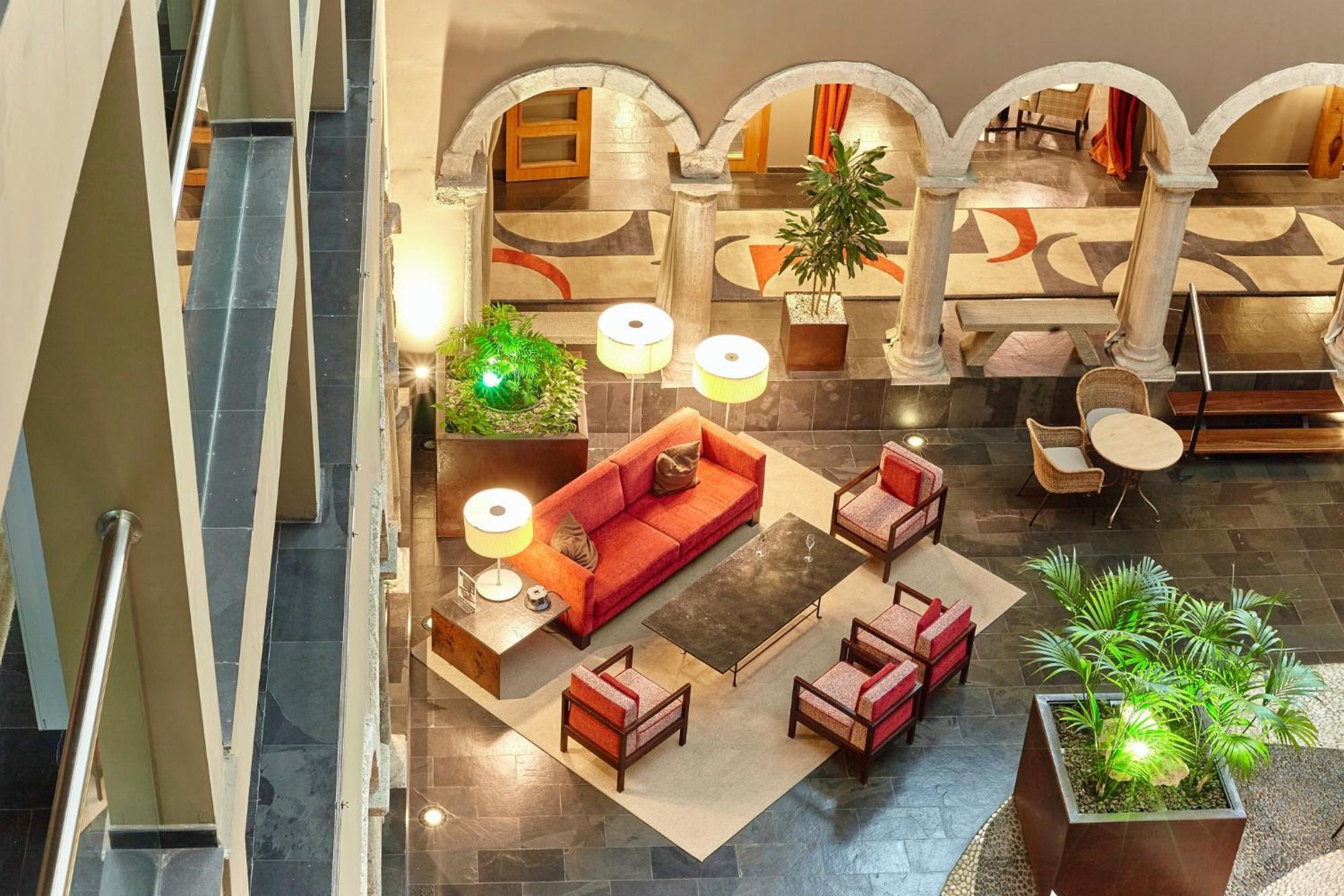 Parador De Ла Сеу д'Ургел Екстериор снимка